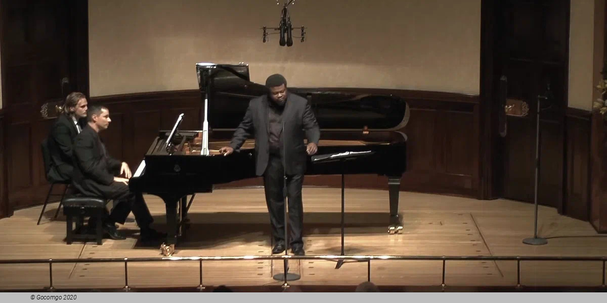 Russell Thomas, photo 1